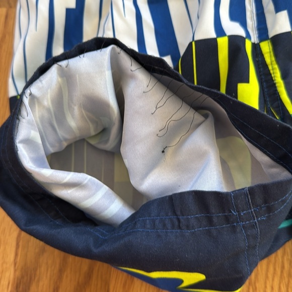 Boys Nike swim trunks - Picture 9 of 14